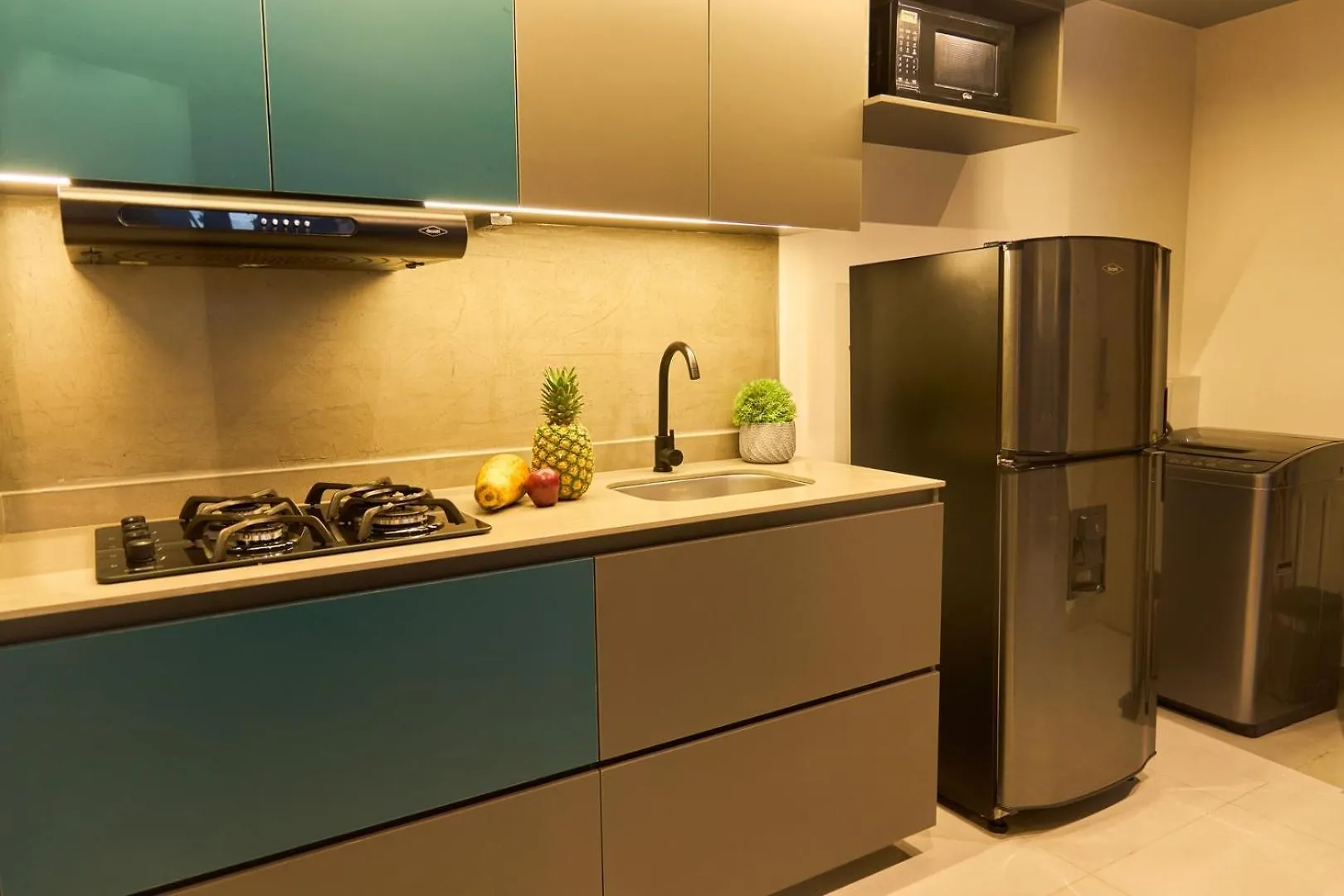 Stadium Hideaway Rosa Negra Jacuzzi Medellin Apartment